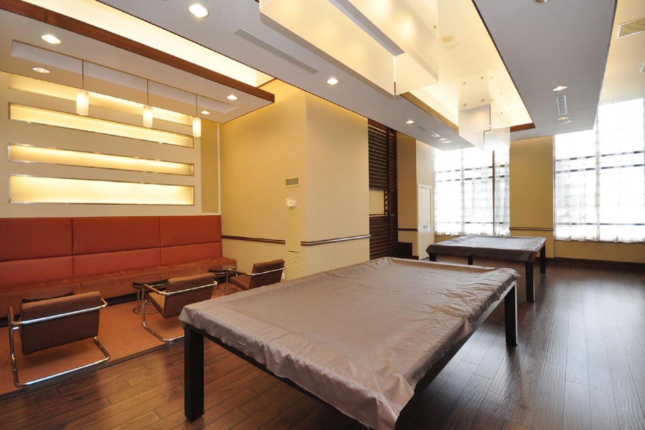 Royal Stays Furnished Apartments - Square One Миссиссага Экстерьер фото